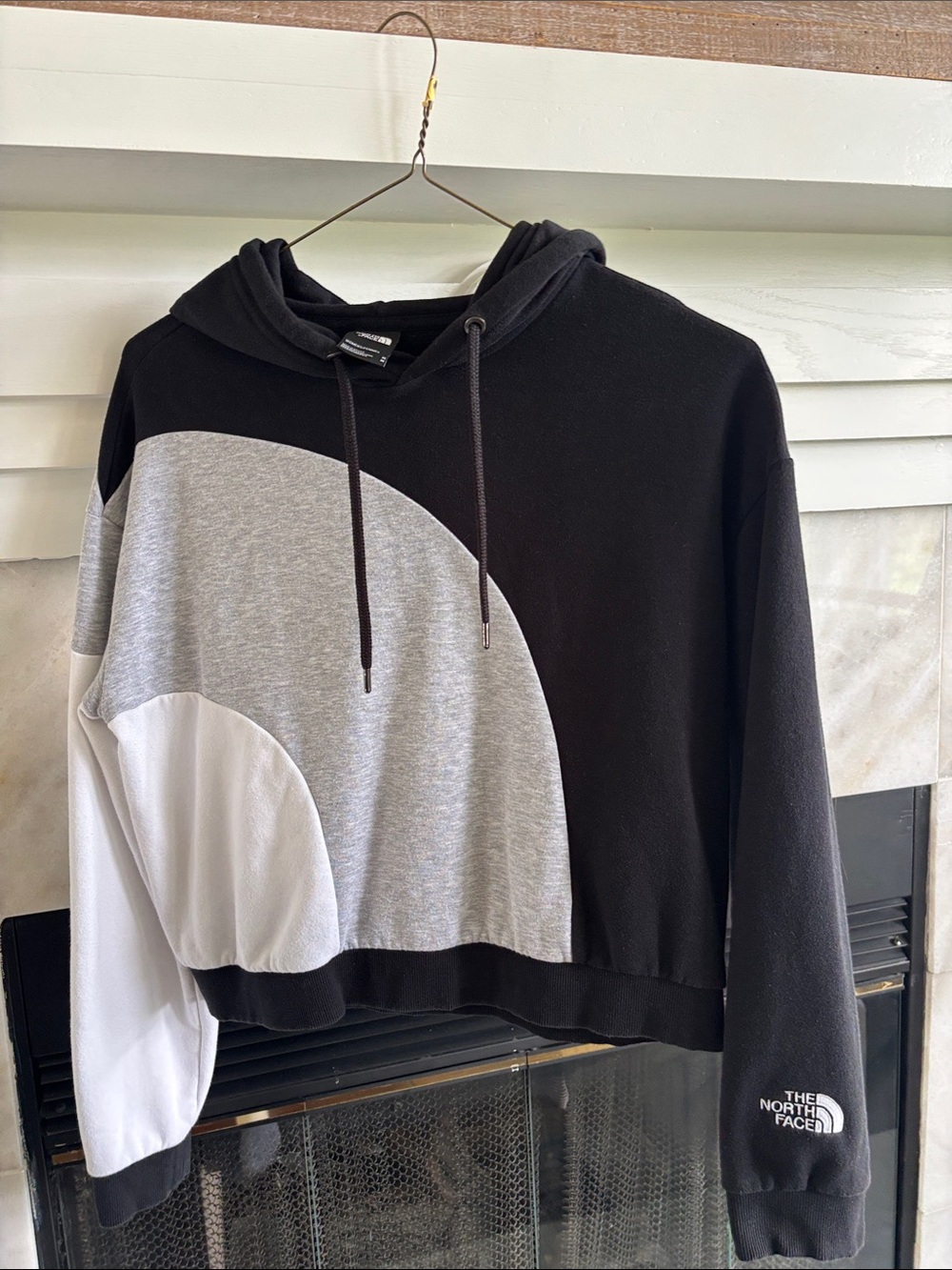 The North Face Women’s Black, Gray & White Colorblock Cropped Hoodie Sweater